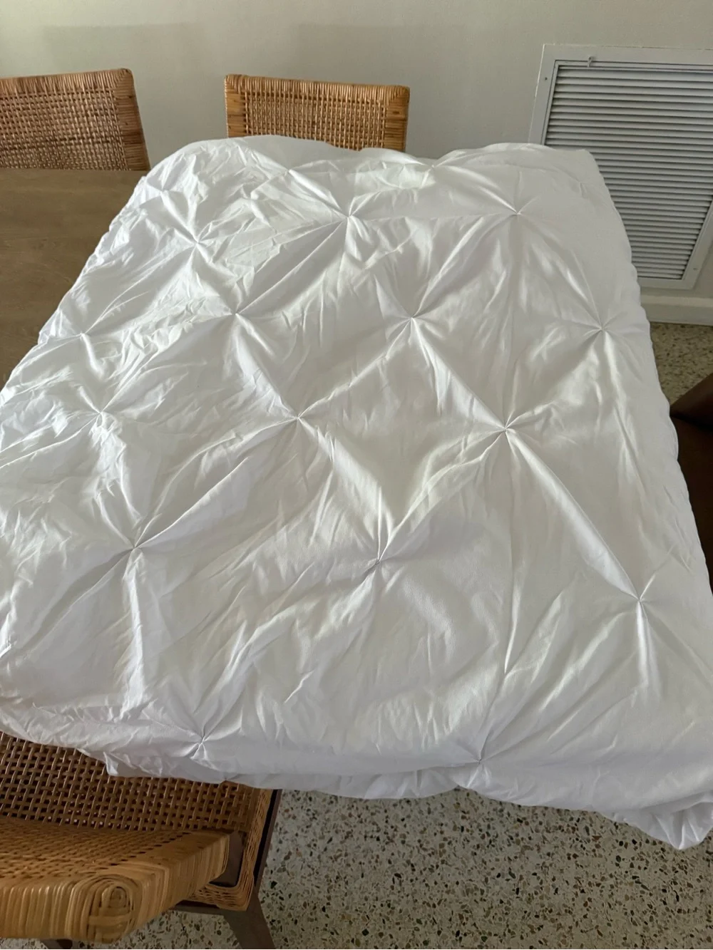 White Pintuck Comforter - Classic Soft Bedding
